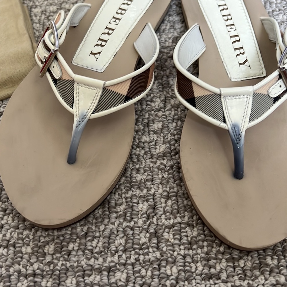 Burberry Lancaster Nova Flip Flop Sandals Shoes Slides 37 White Tan Classic - Picture 7 of 13